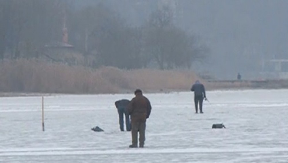 Pescarii au ignorat avertismentele IGSU și „au luat cu asalt” lacul Ghidighici